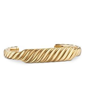 Mens Sculpted Cable Contour Bracelet In 18K Yellow Gold Product Image