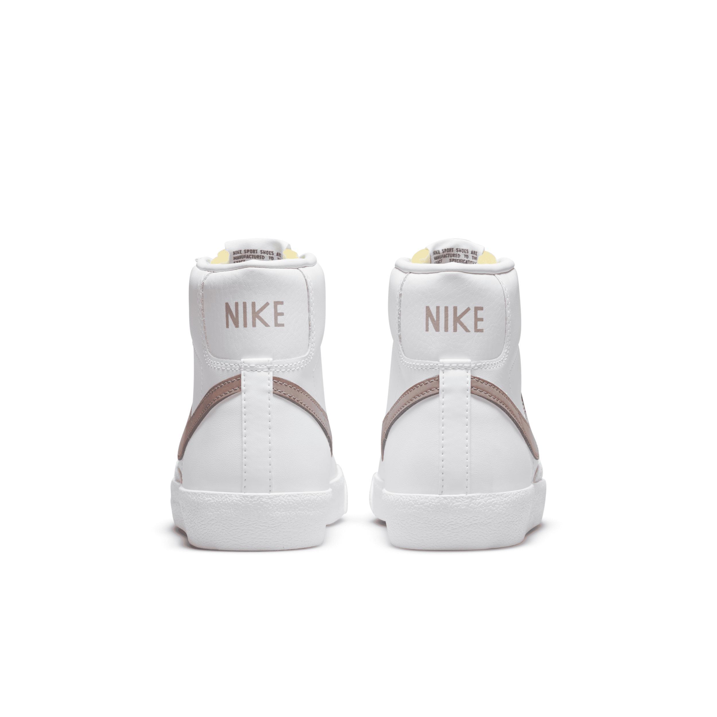 Nike Women's Blazer Mid '77 Shoes Product Image