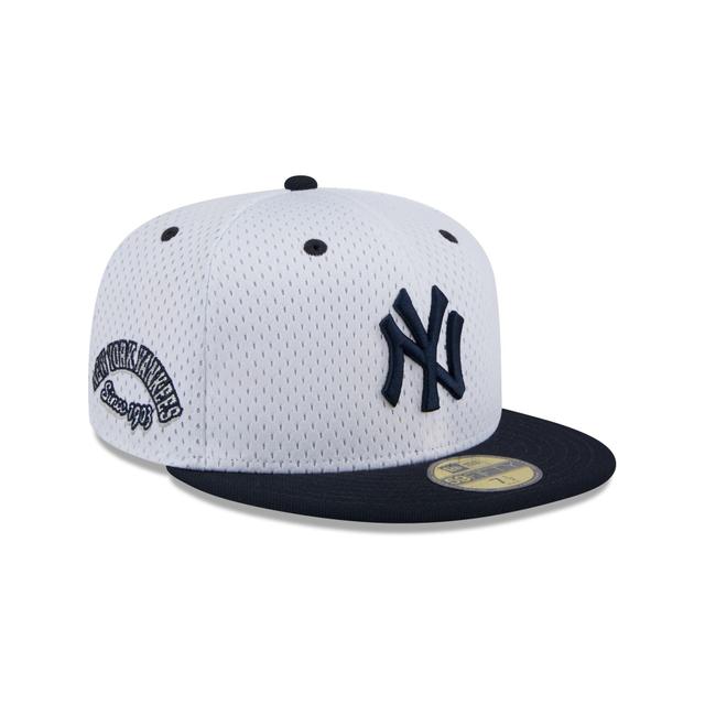 New York Yankees Throwback Mesh 59FIFTY Fitted Hat Male Product Image