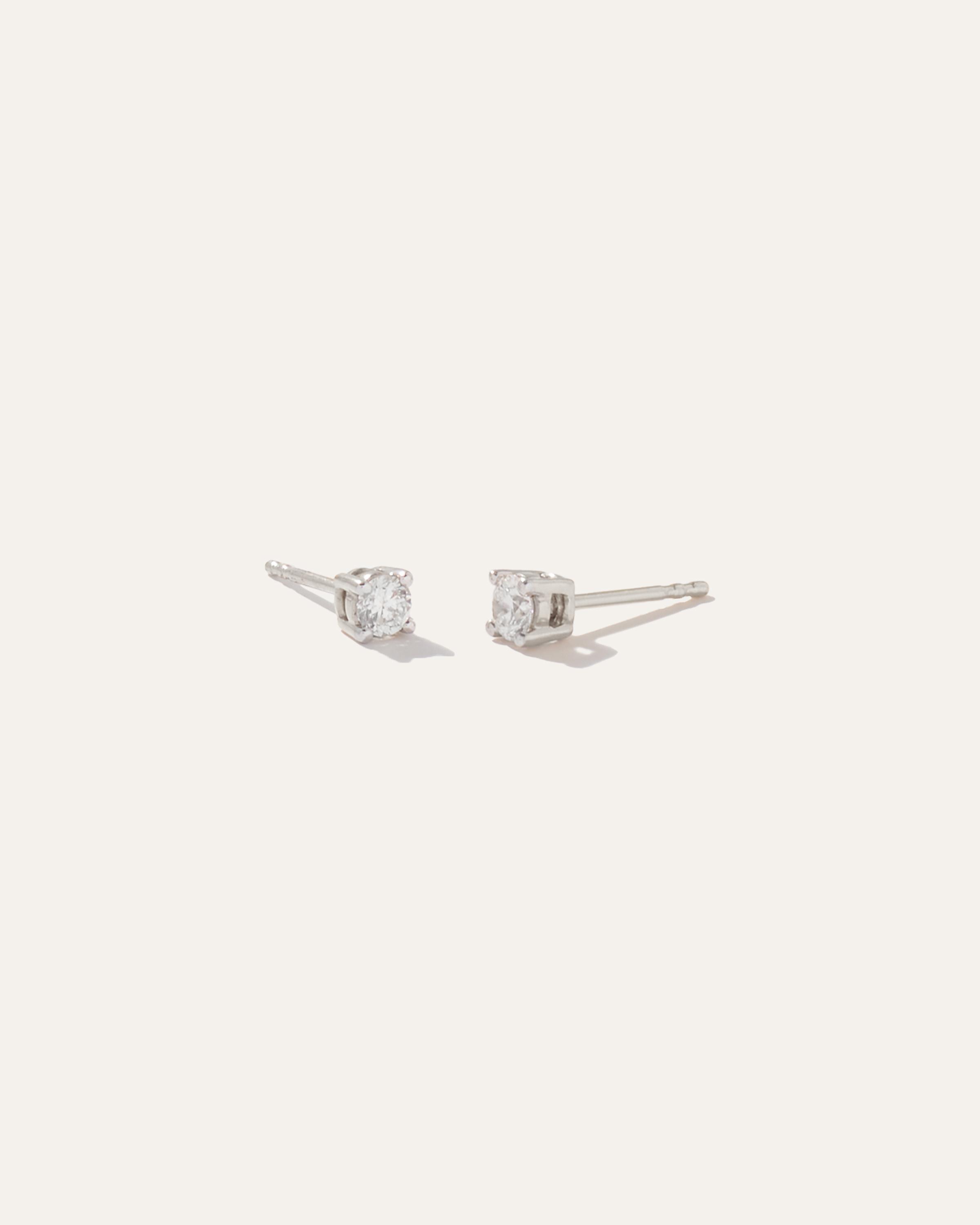 14K Gold Classic Round Studs 0.18 Carat Product Image