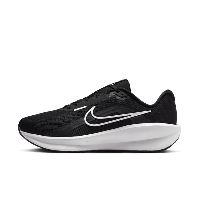 Nike Men's Downshifter 13 Road Running Shoes (Extra Wide) Product Image