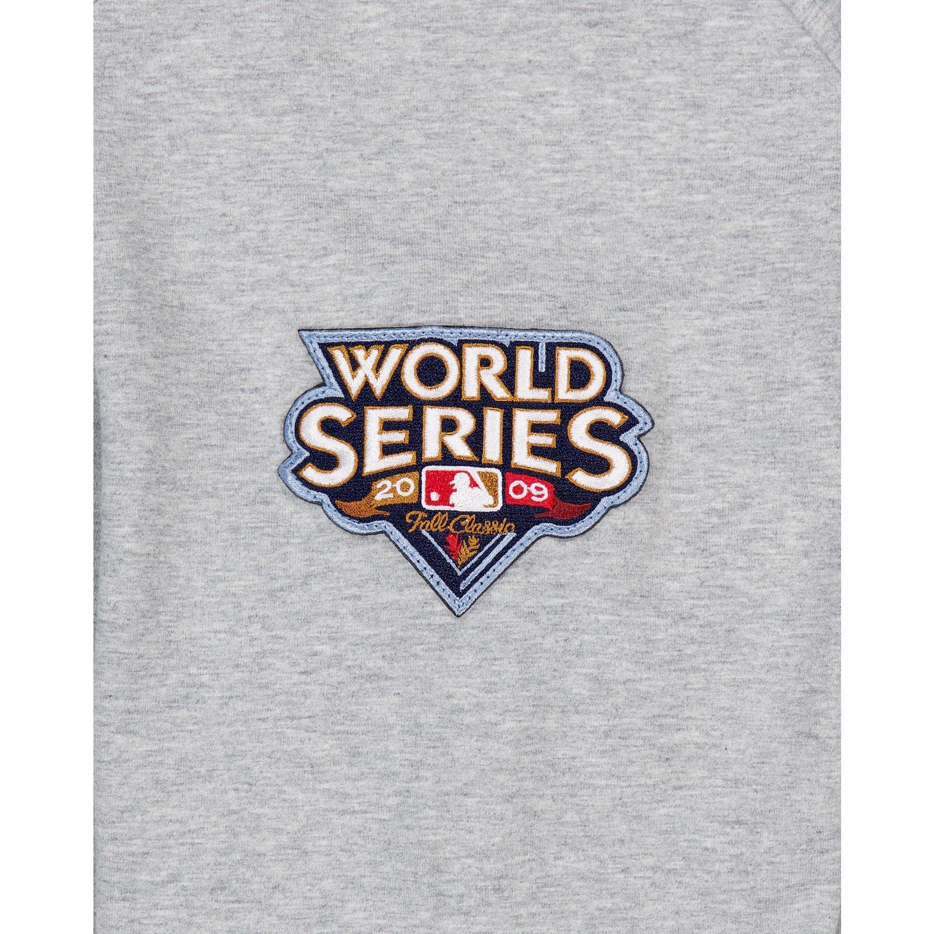 New York Yankees Gray Logo Select Crewneck Male Product Image