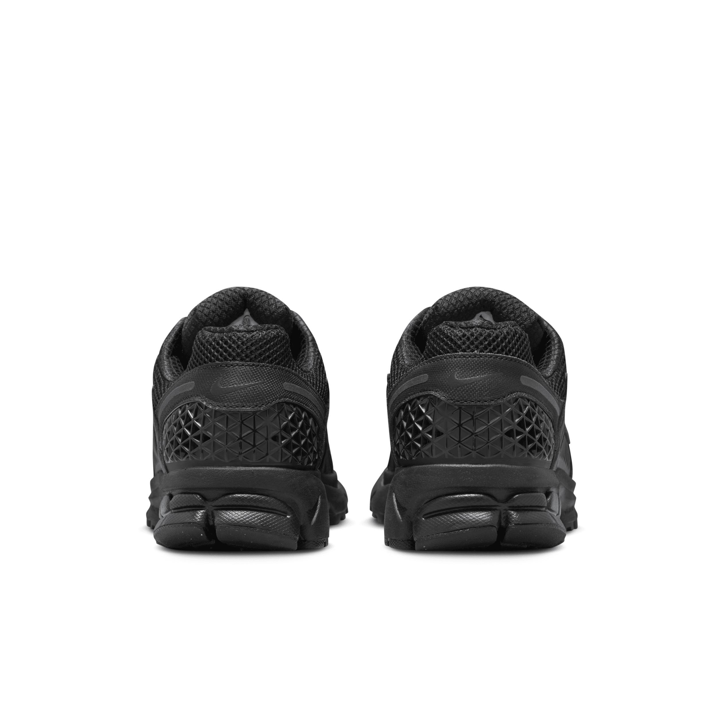 Nike Men's Zoom Vomero 5 Shoes Product Image