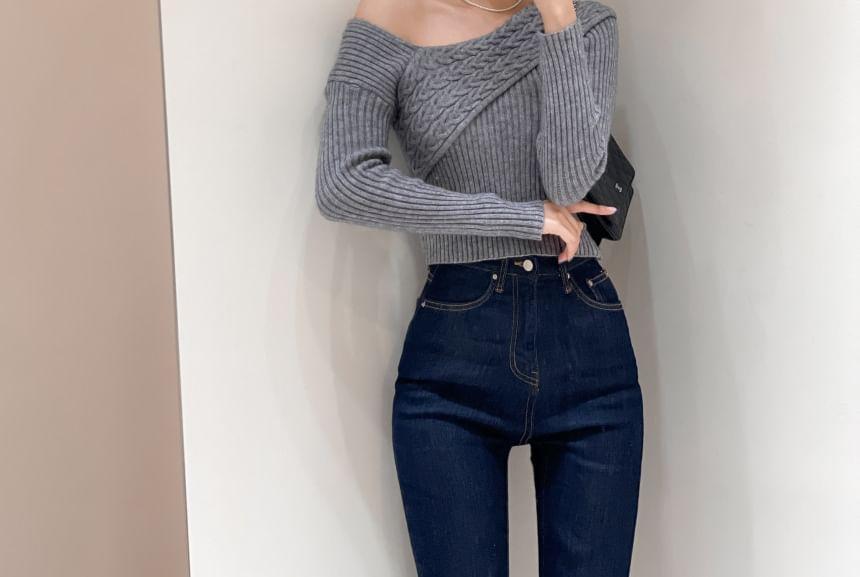 Long-Sleeve Asymmetrical Plain Knit Top Product Image