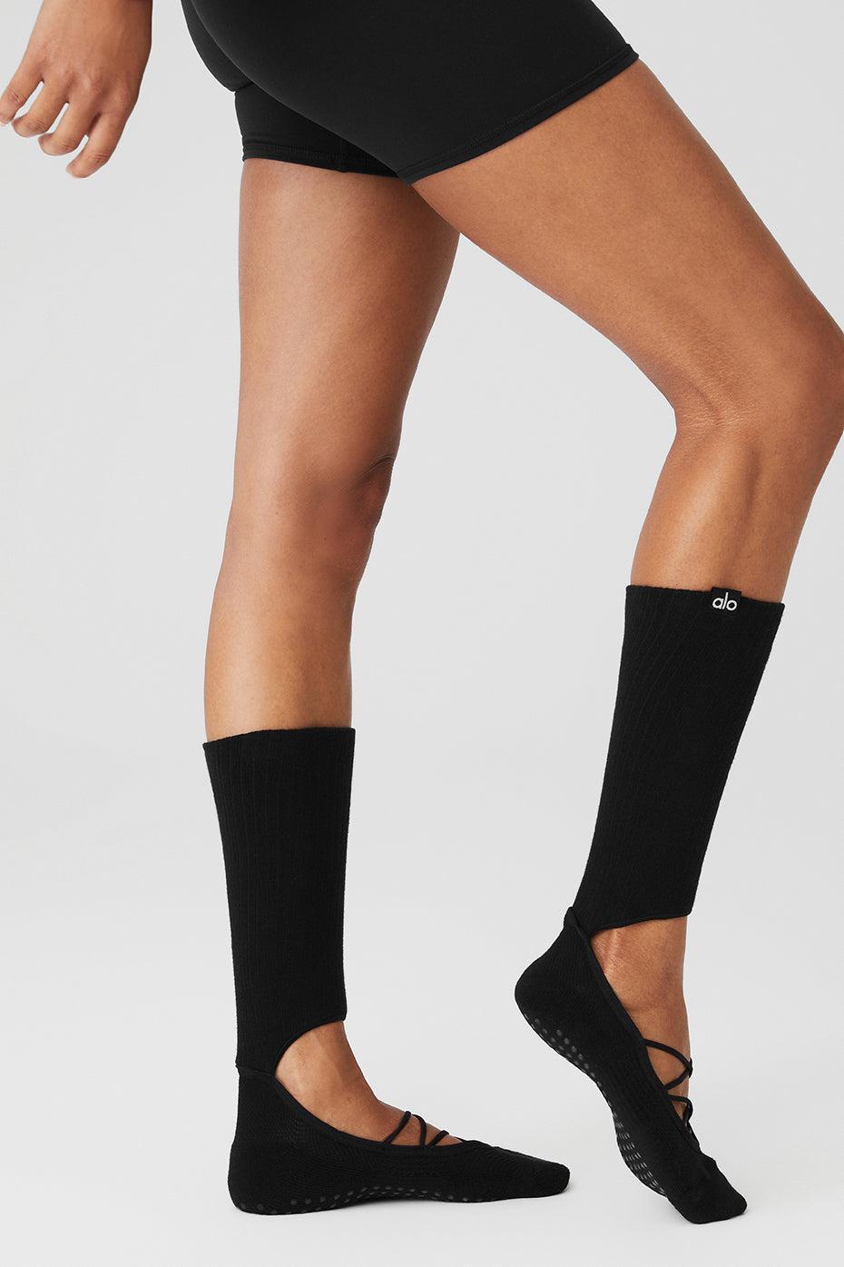 Alo Yoga | Womens Strappy Siren Grip Socks Size: M/L (8-11) Product Image