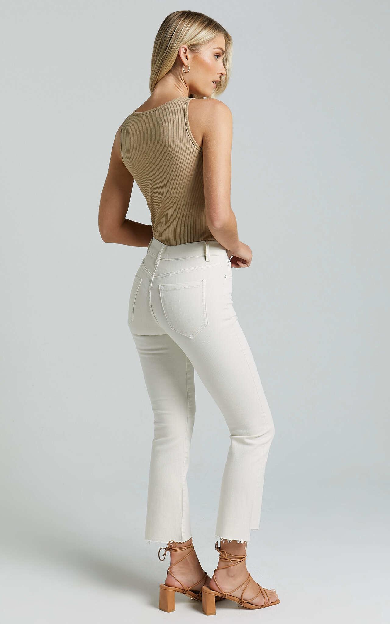 Elizena Jeans - Mid Rise Step Hem Cropped Denim Jeans in Ecru Product Image