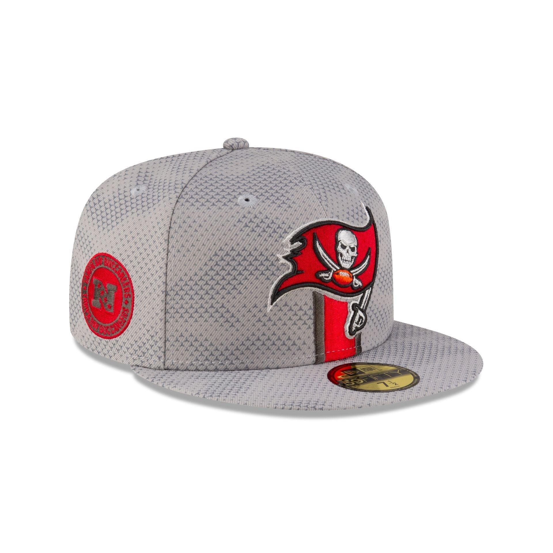 Tampa Bay Buccaneers 2024 Sideline Gray 59FIFTY Fitted Hat Male Product Image