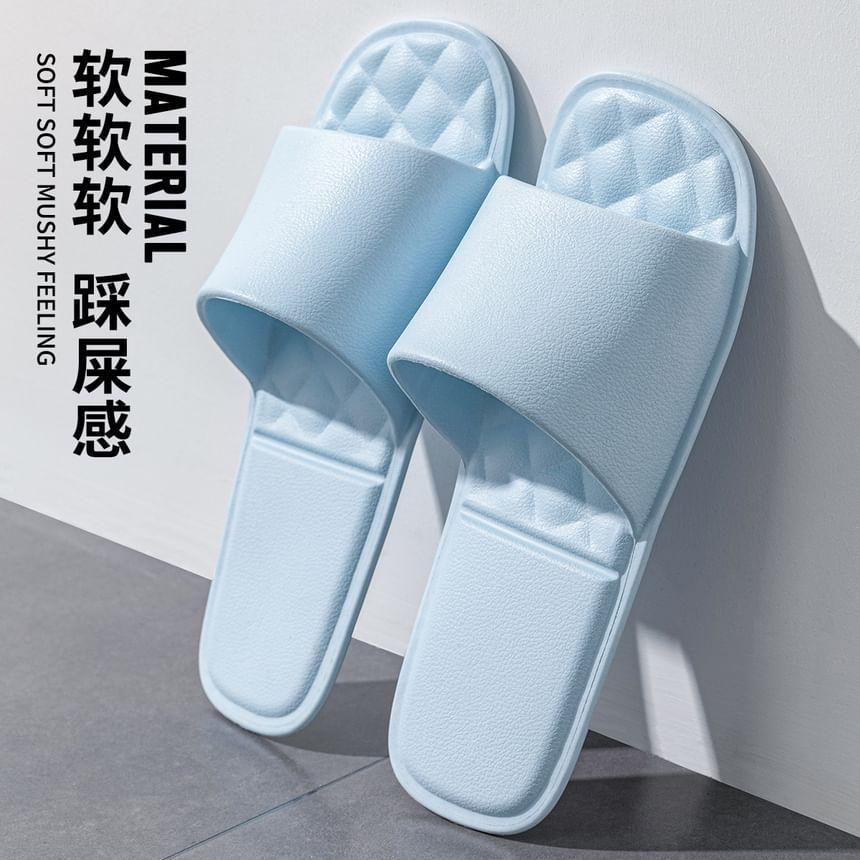 Travel Foldable Slippers Product Image