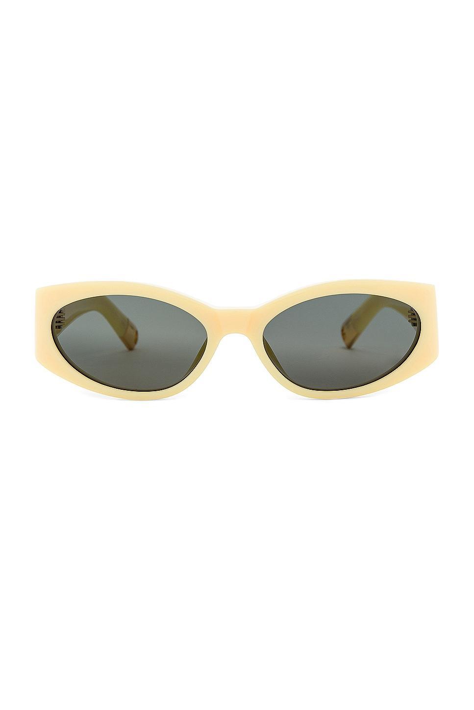 JACQUEMUS Les Lunettes Ovalo in Yellow Product Image