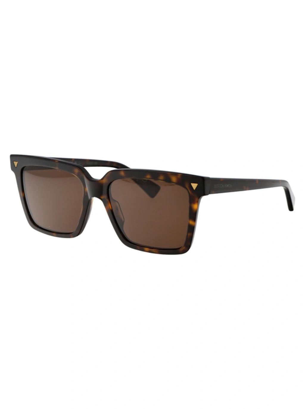 Bv1254s Sunglasses In Tortoise Product Image