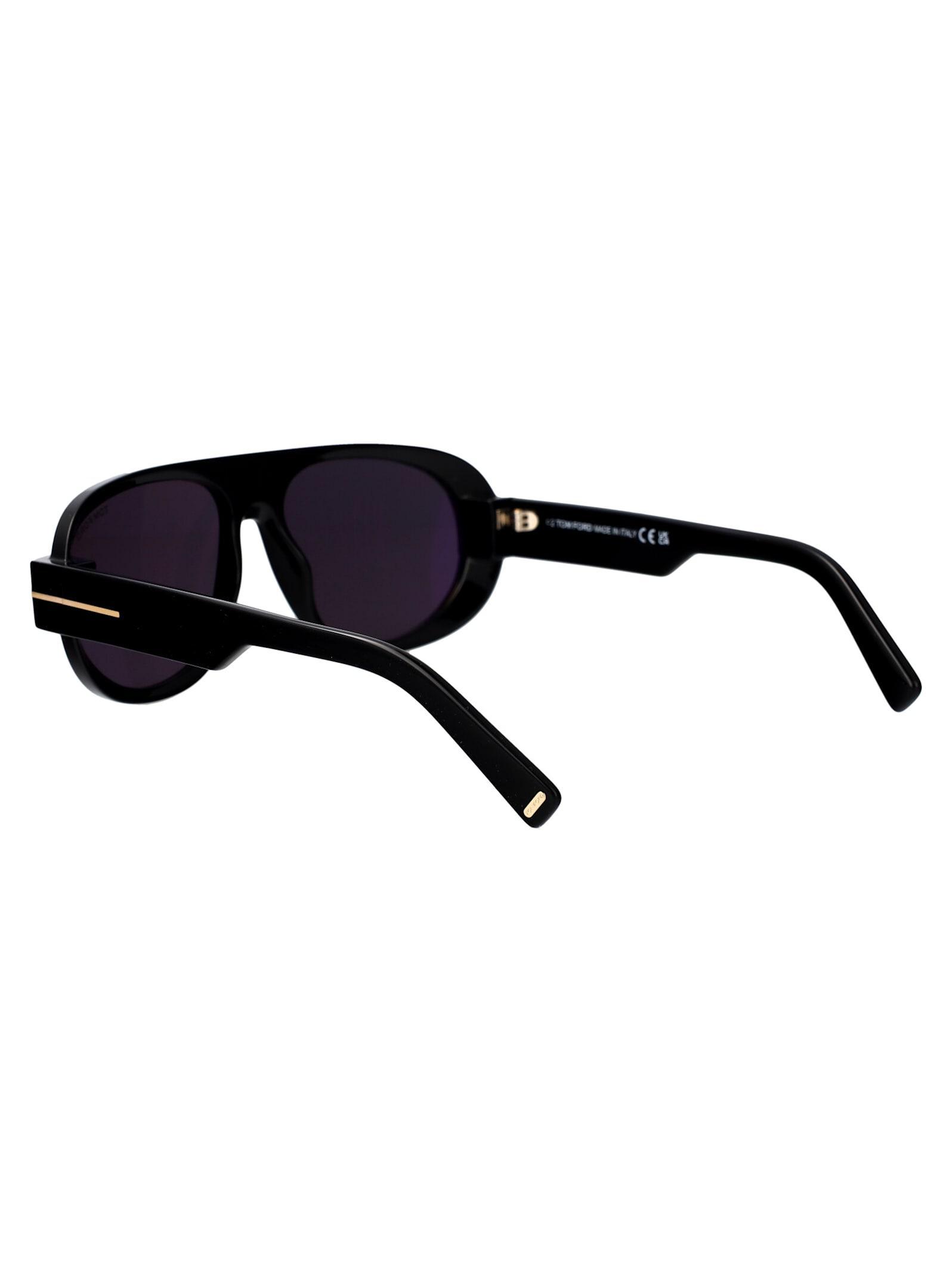 TOM FORD Sunglasses In 01a Nero Lucido / Fumo Product Image