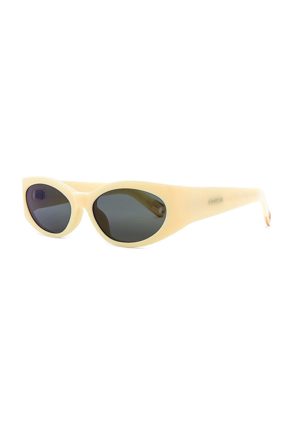 JACQUEMUS Les Lunettes Ovalo in Yellow Product Image