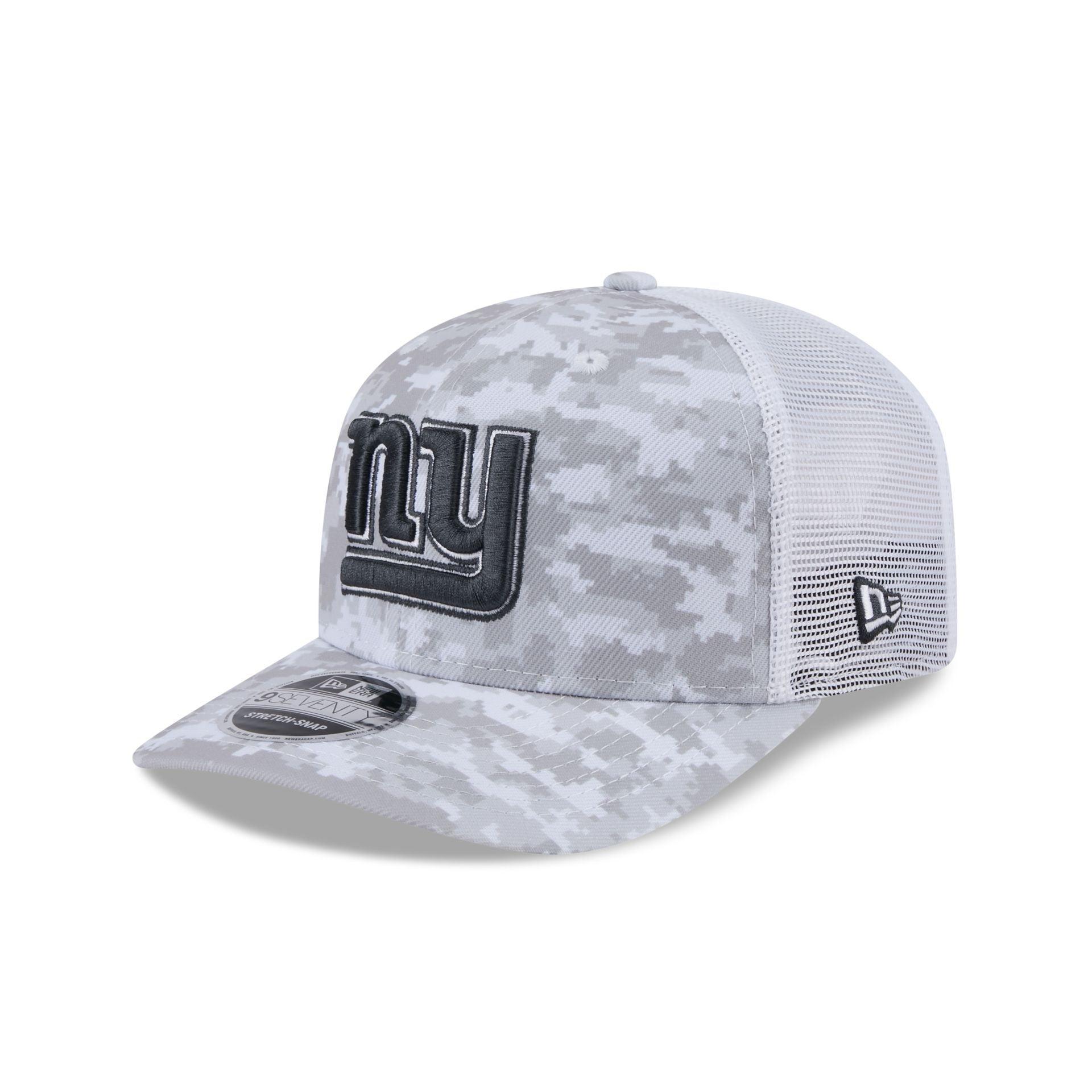 New York Giants 2024 Salute to Service 9SEVENTY Trucker Hat Male Product Image