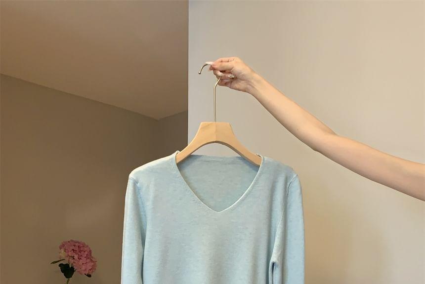 Long Sleeve V-Neck Plain Knit Top product image