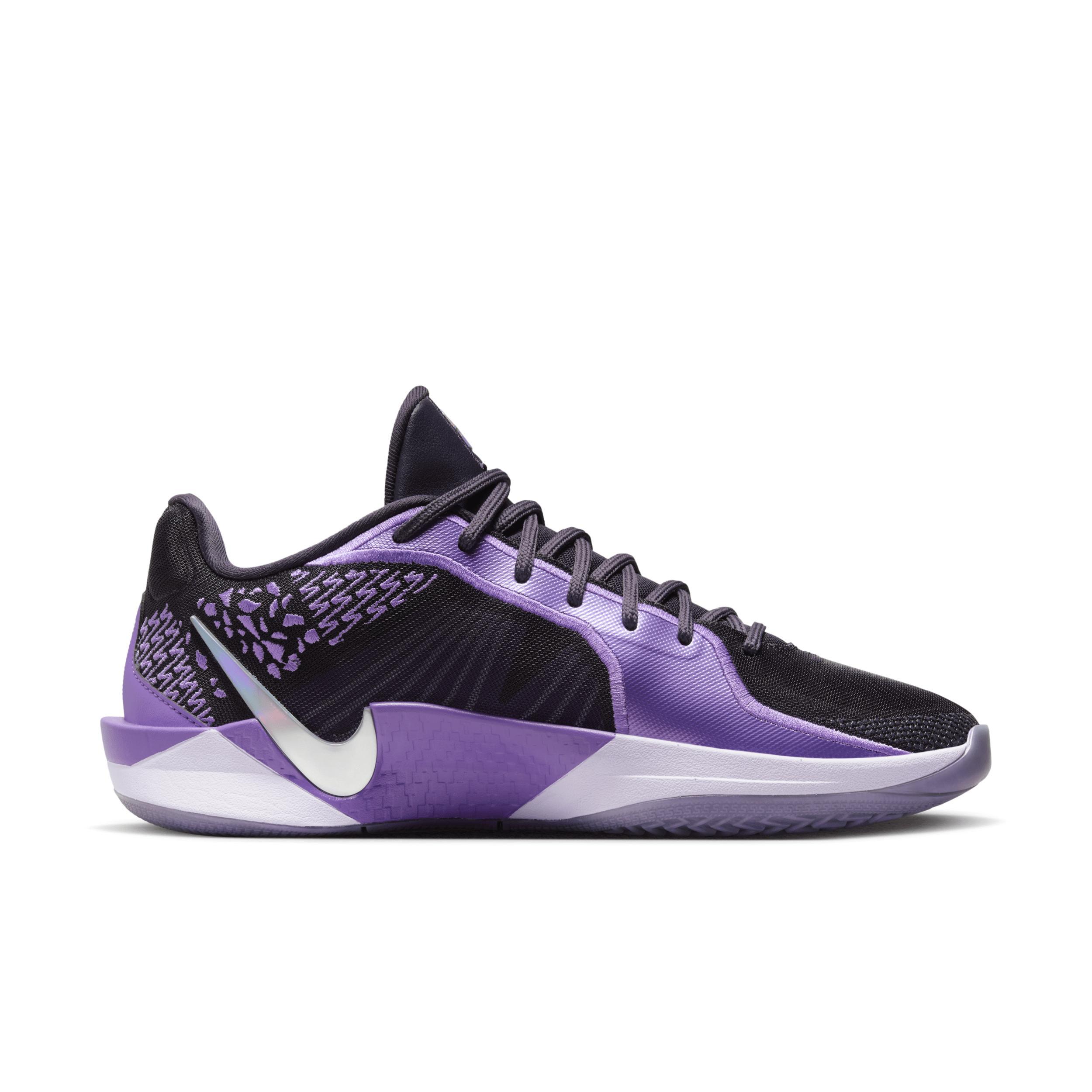 Nike Women's Sabrina 2 "Court Vision" Basketball Shoes Product Image