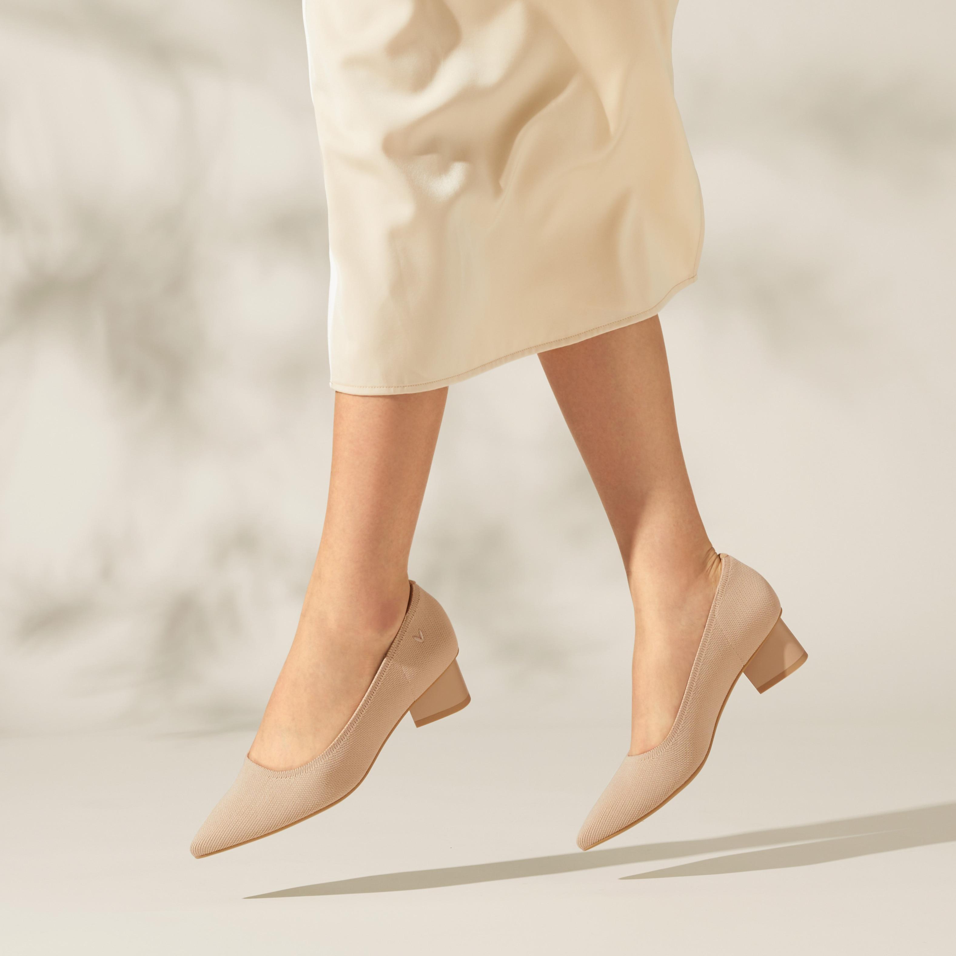 Pointed-Toe Chunky Heels (Tracy Pro) Product Image