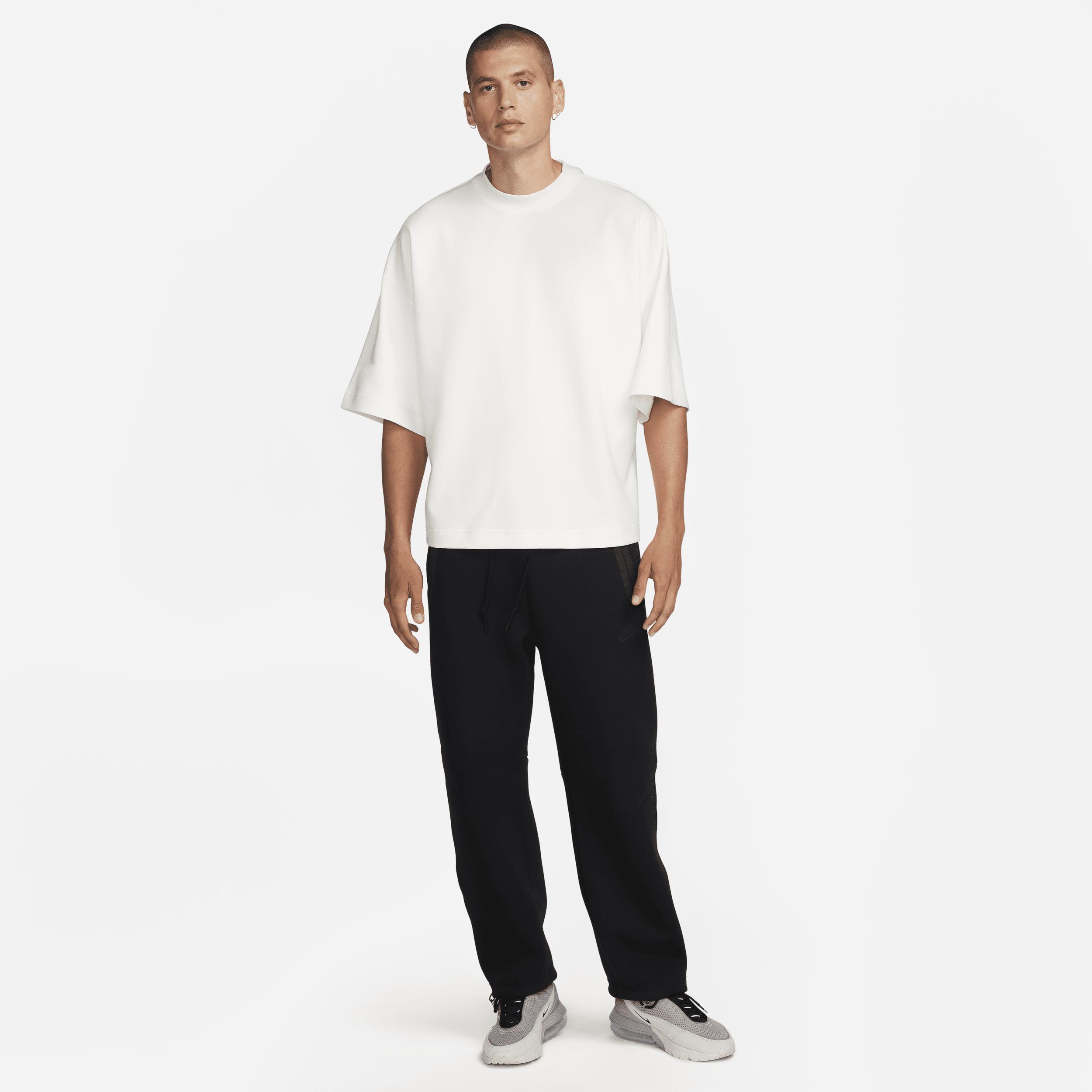 Men's Nike Sportswear Tech Fleece Reimagined Oversized Short-Sleeve Sweatshirt Product Image