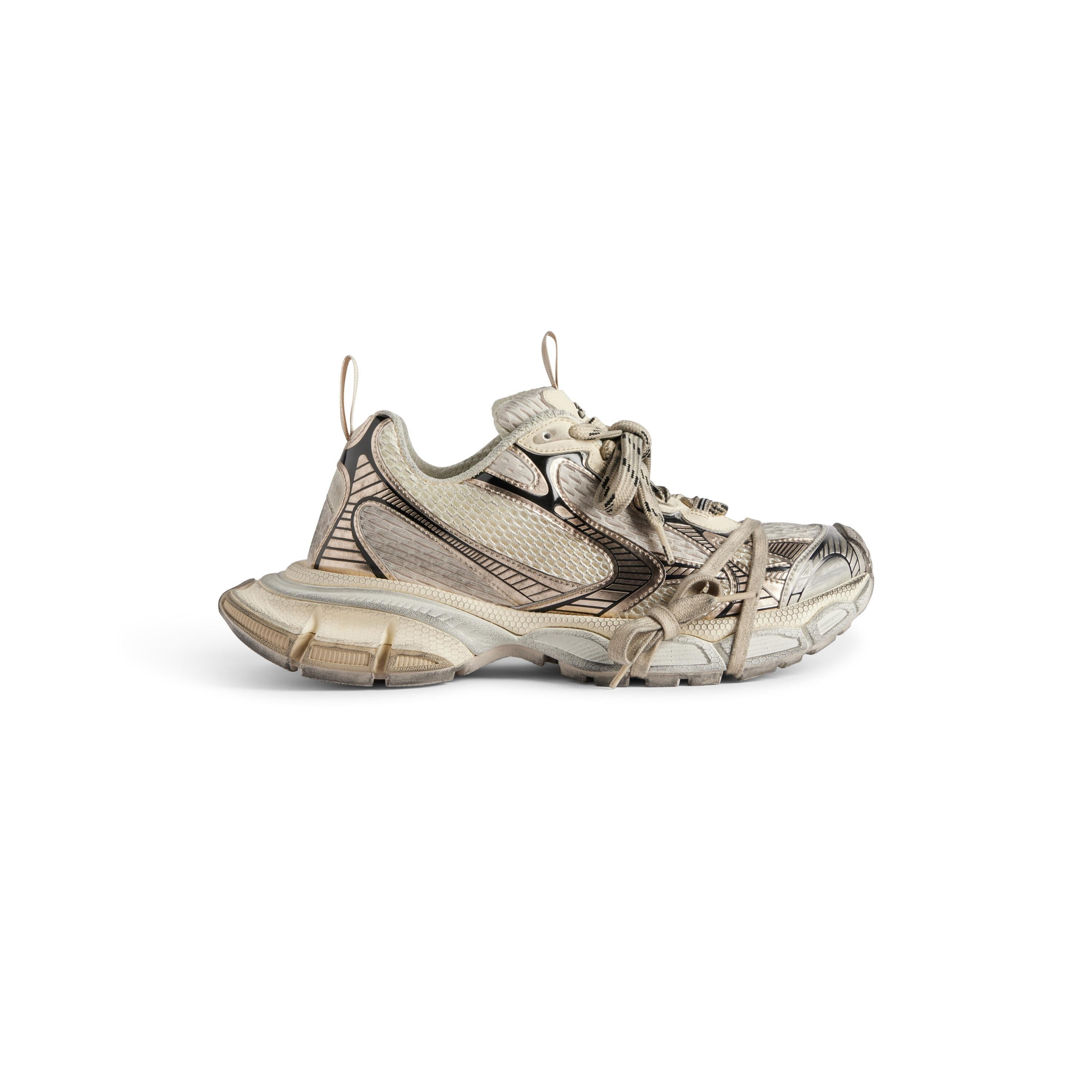 Women's 3xl Sneaker in Beige Product Image