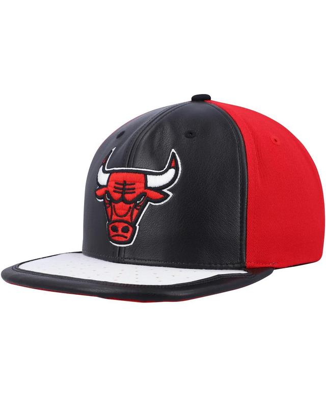 Mens Mitchell & Ness Black and White Chicago Bulls Day One Snapback Hat - Black Product Image