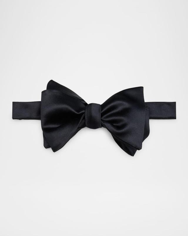 Men's Silk Pre-Tied Bow Tie Product Image