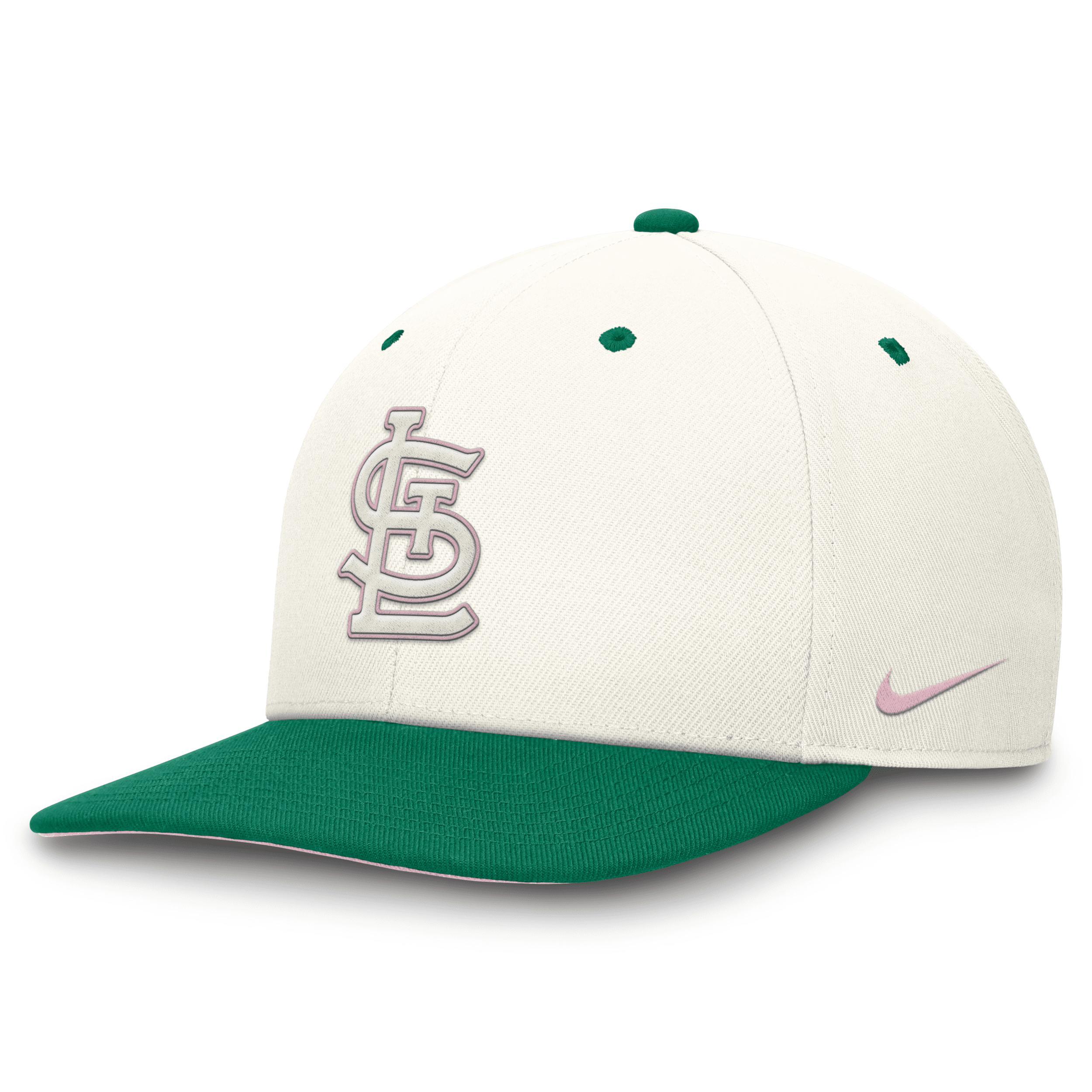 Chicago White Sox Sail Pro Men's Nike Dri-FIT MLB Adjustable Hat Product Image