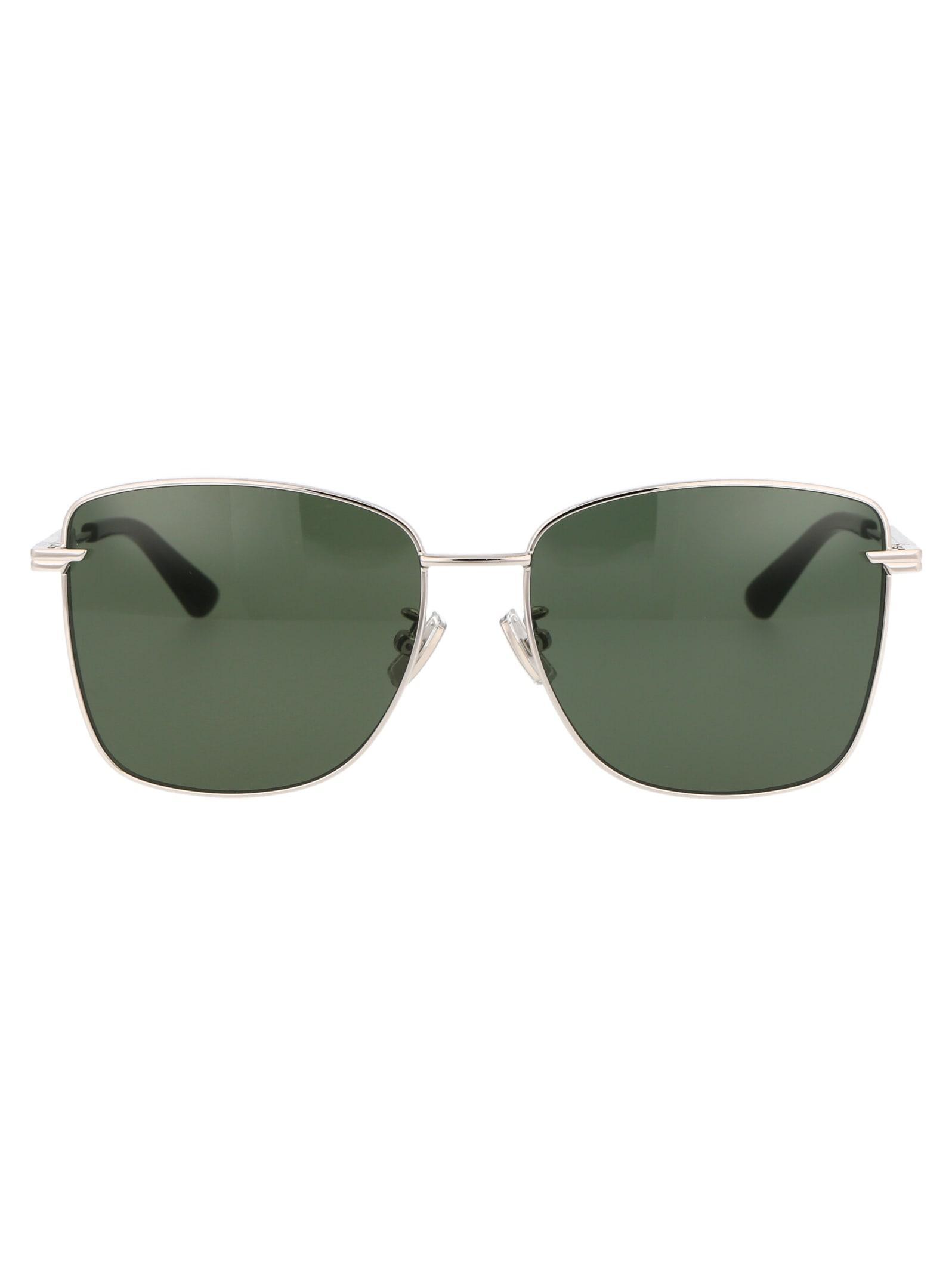 BOTTEGA VENETA Sunglasses In 003 Silver Silver Green Product Image