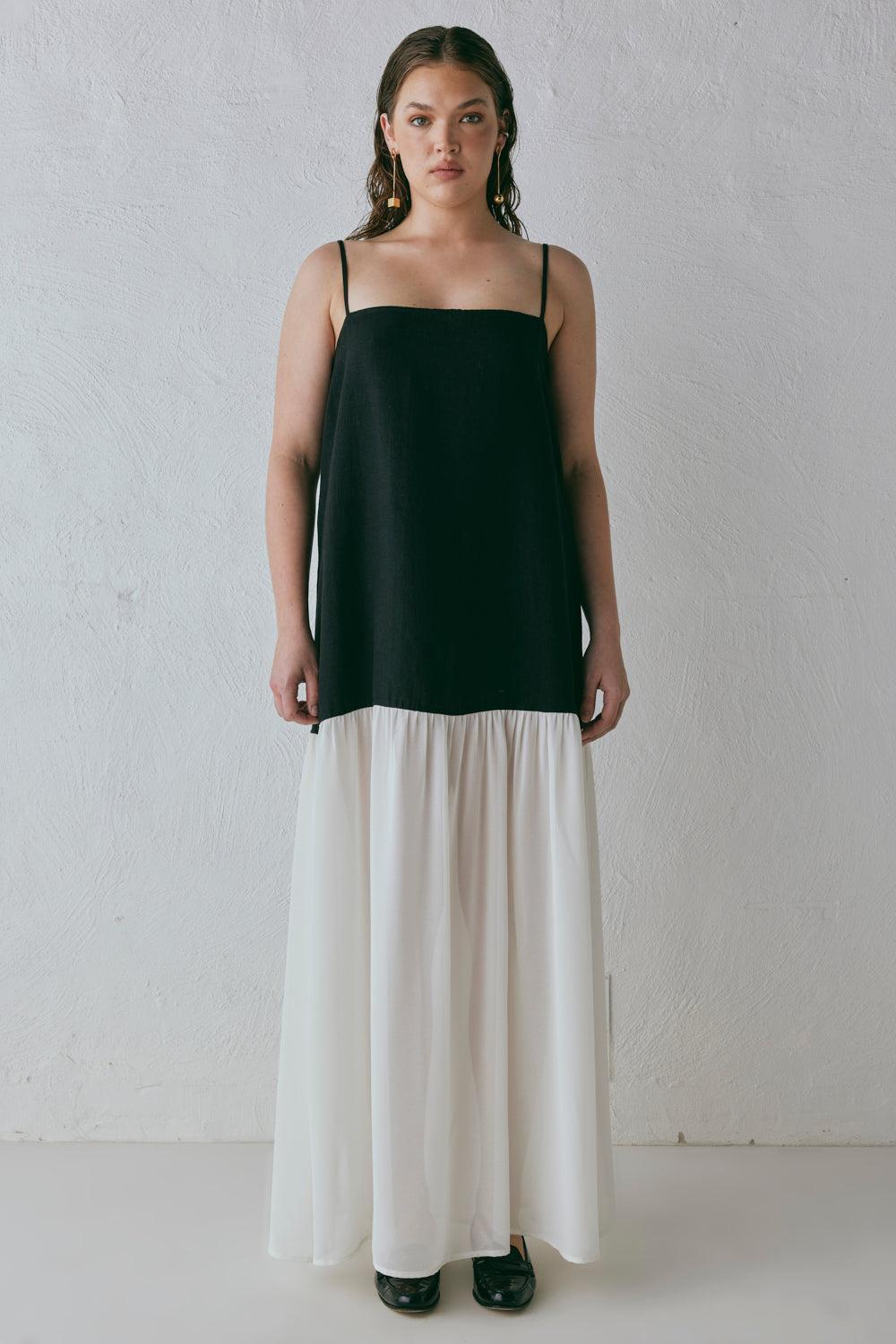 Nora Maxi Dress Noir Product Image