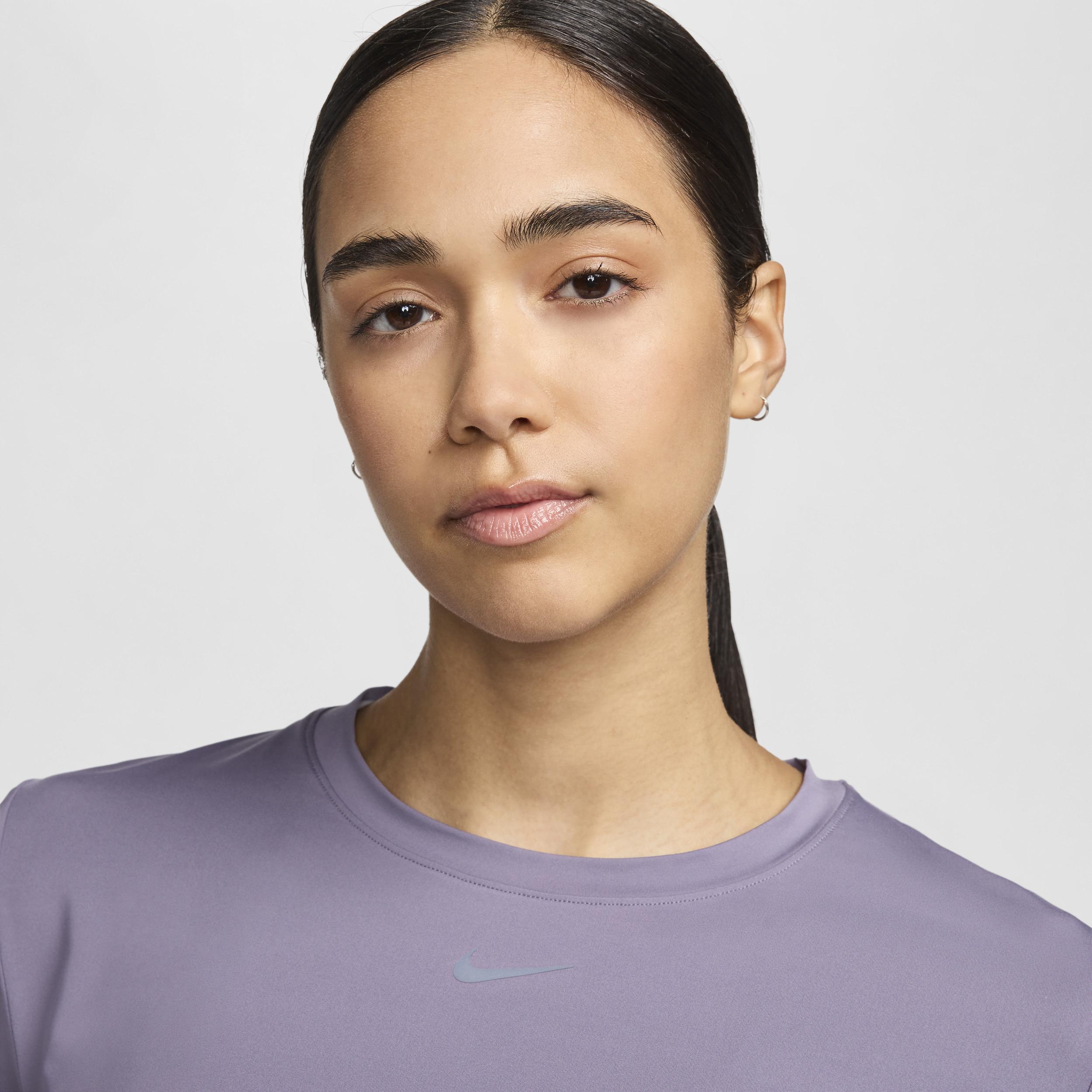 Nike One Classic Women's Dri-FIT Short-Sleeve Cropped Top Product Image