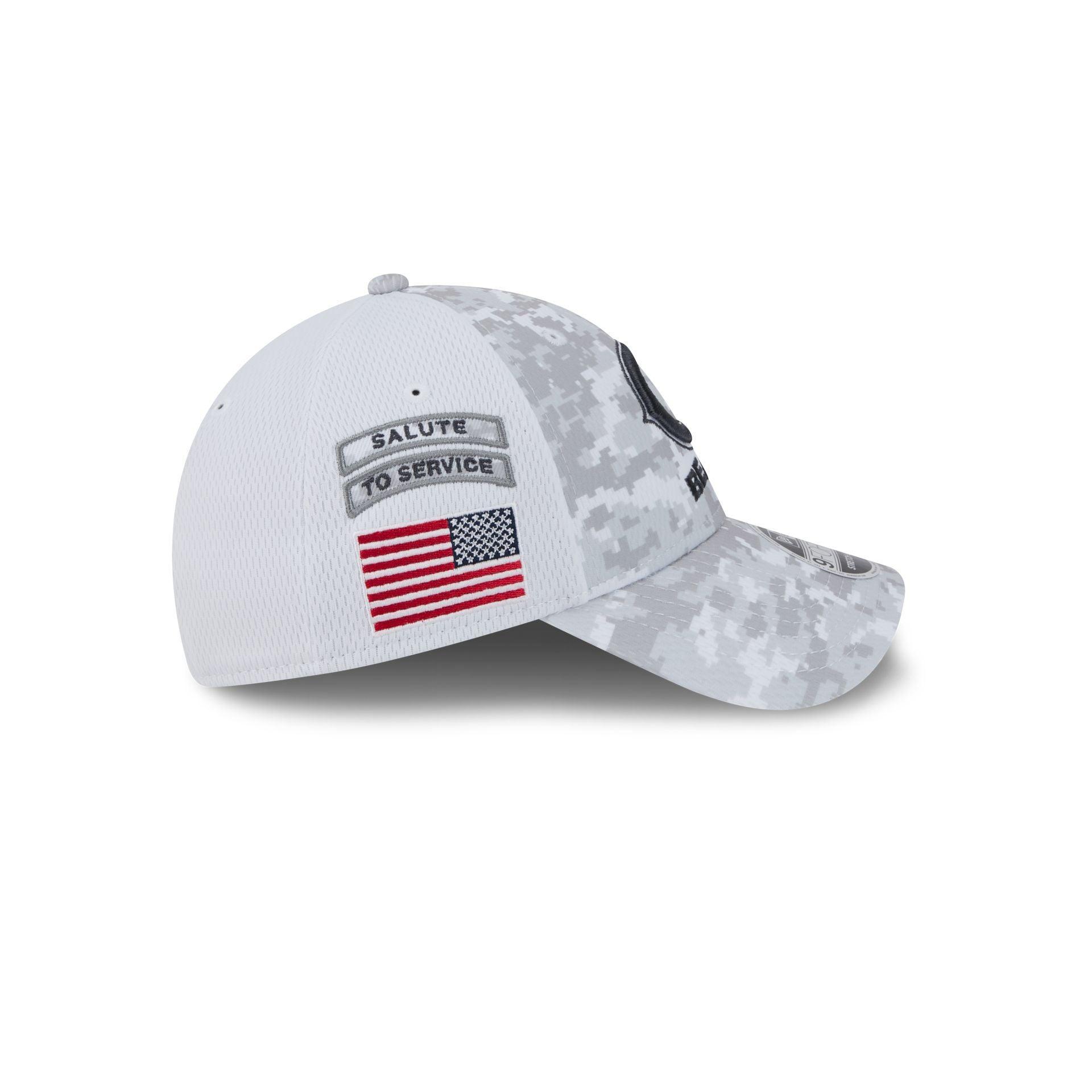 Chicago Bears 2024 Salute to Service 9FORTY Stretch-Snap Hat Male Product Image