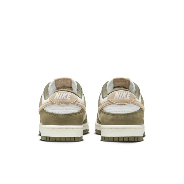 Nike Men's Dunk Low Retro Premium Shoes Product Image