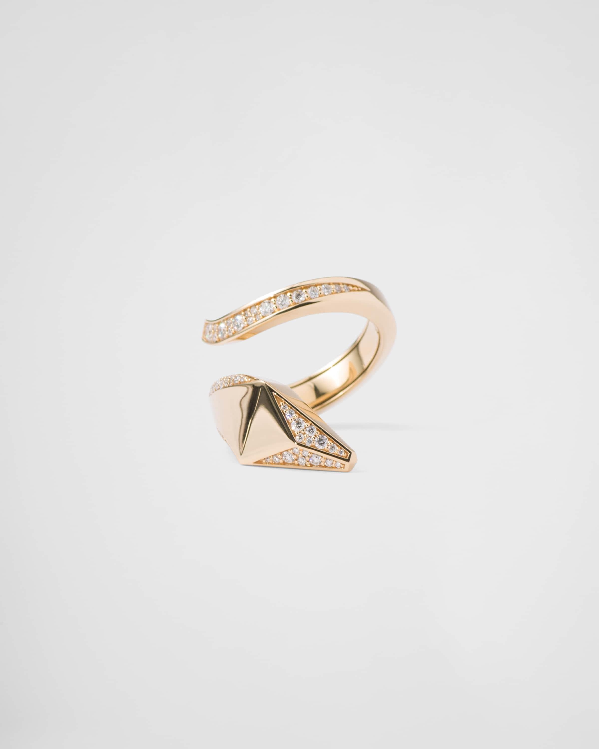 Eternal Gold snake ring in yellow gold and diamonds Product Image