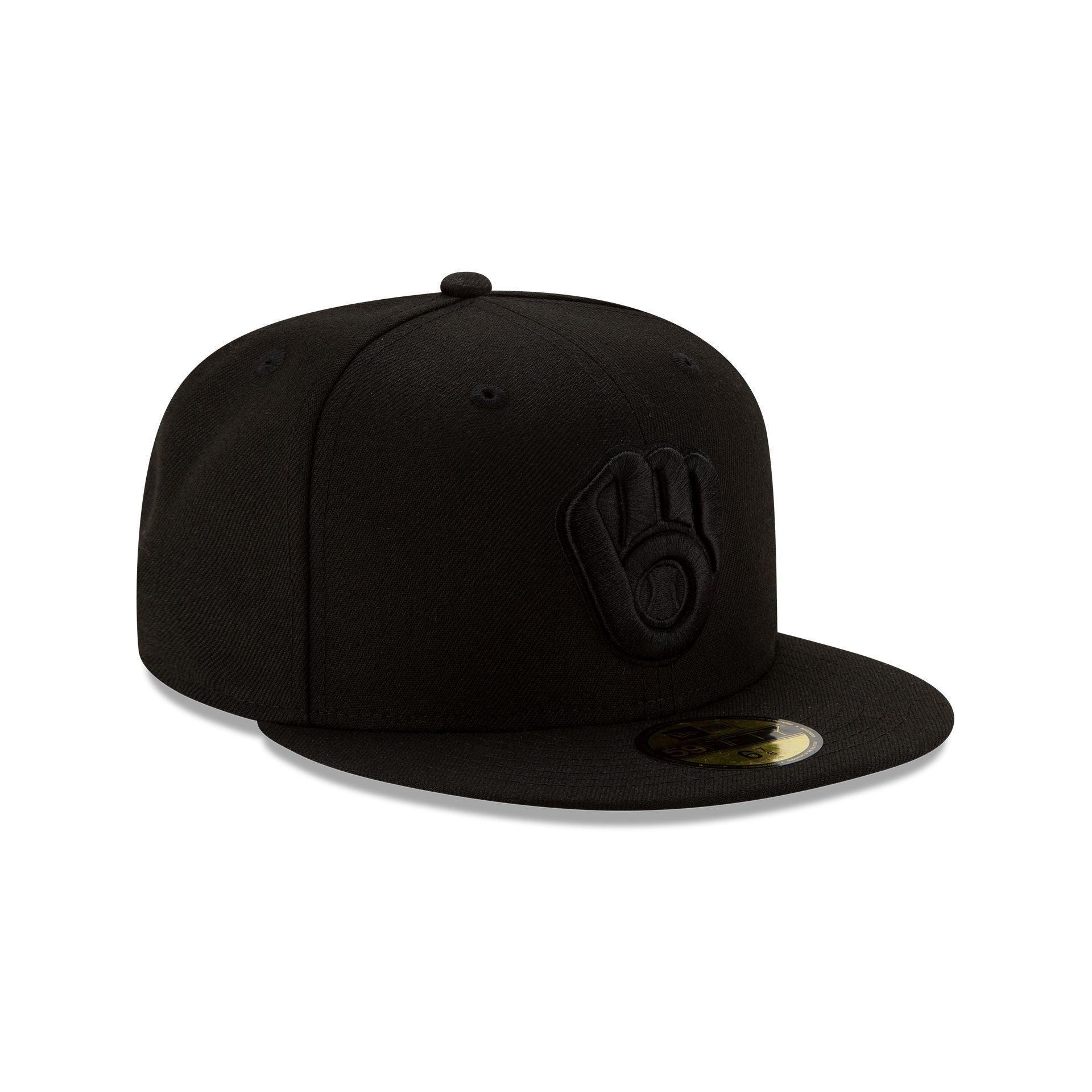 Milwaukee Brewers Black on Black 59FIFTY Fitted Hat Male Product Image