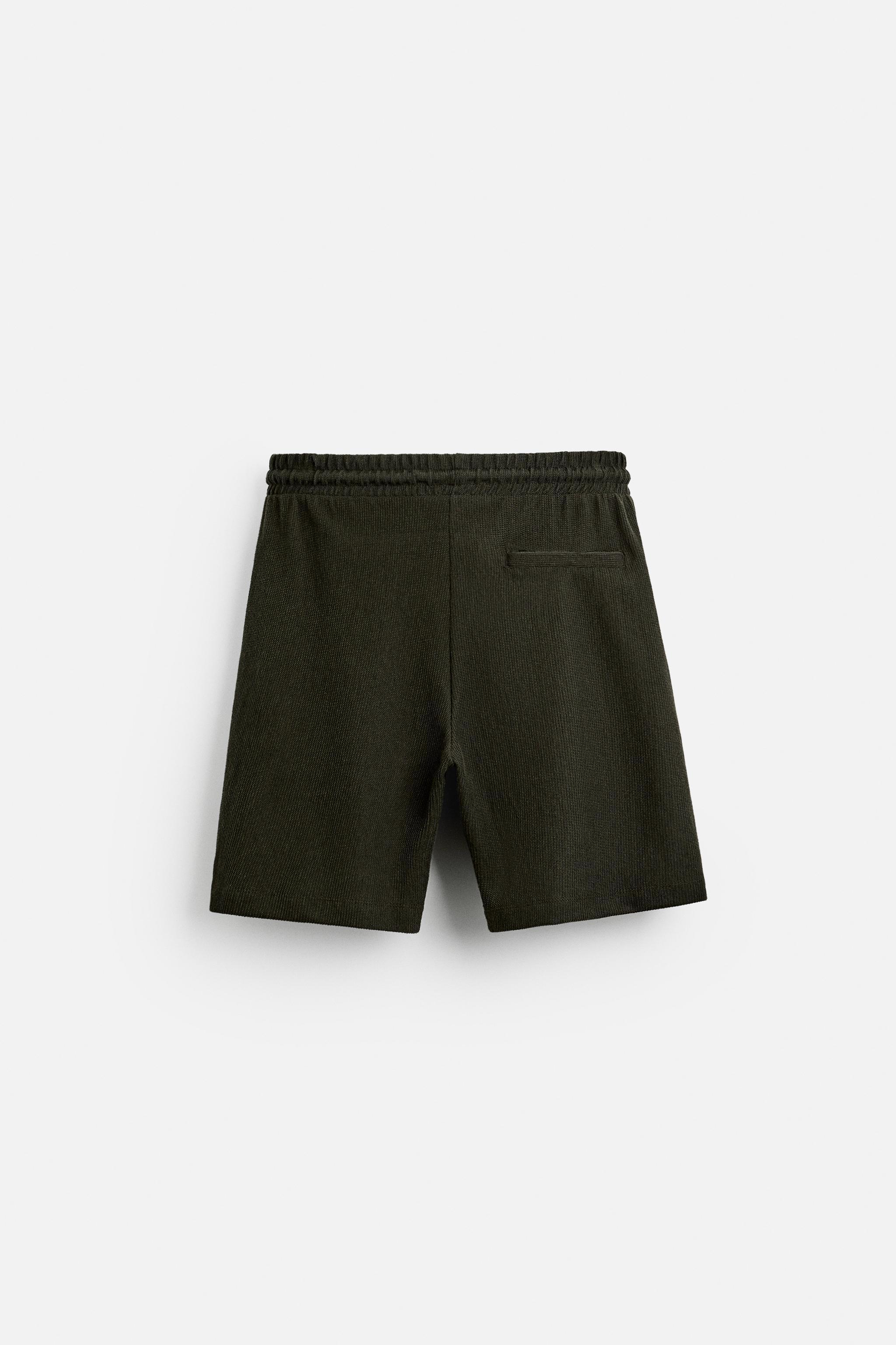 TEXTURED JOGGER SHORTS Product Image