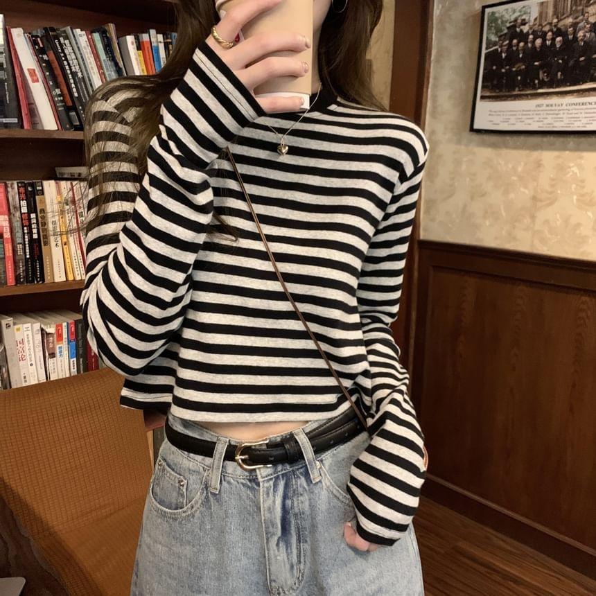 Long-Sleeve Crewneck Striped Tee Product Image