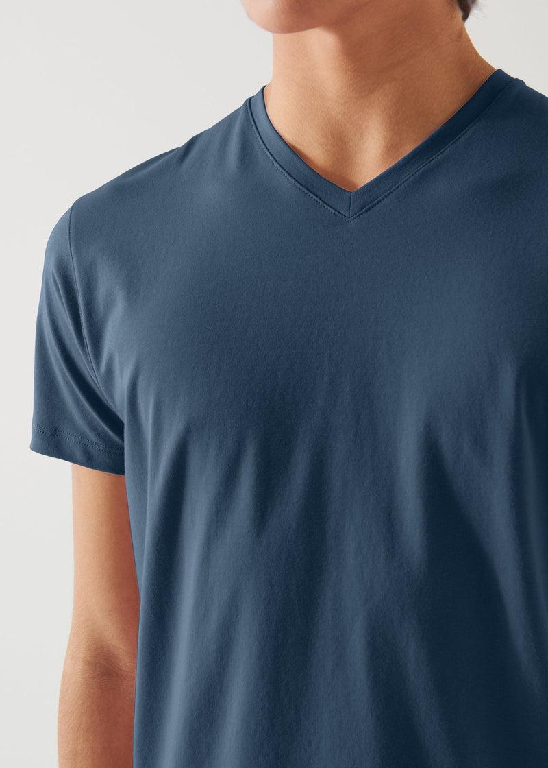 Patrick Assaraf Iconic V-Neck T-Shirt Male Product Image