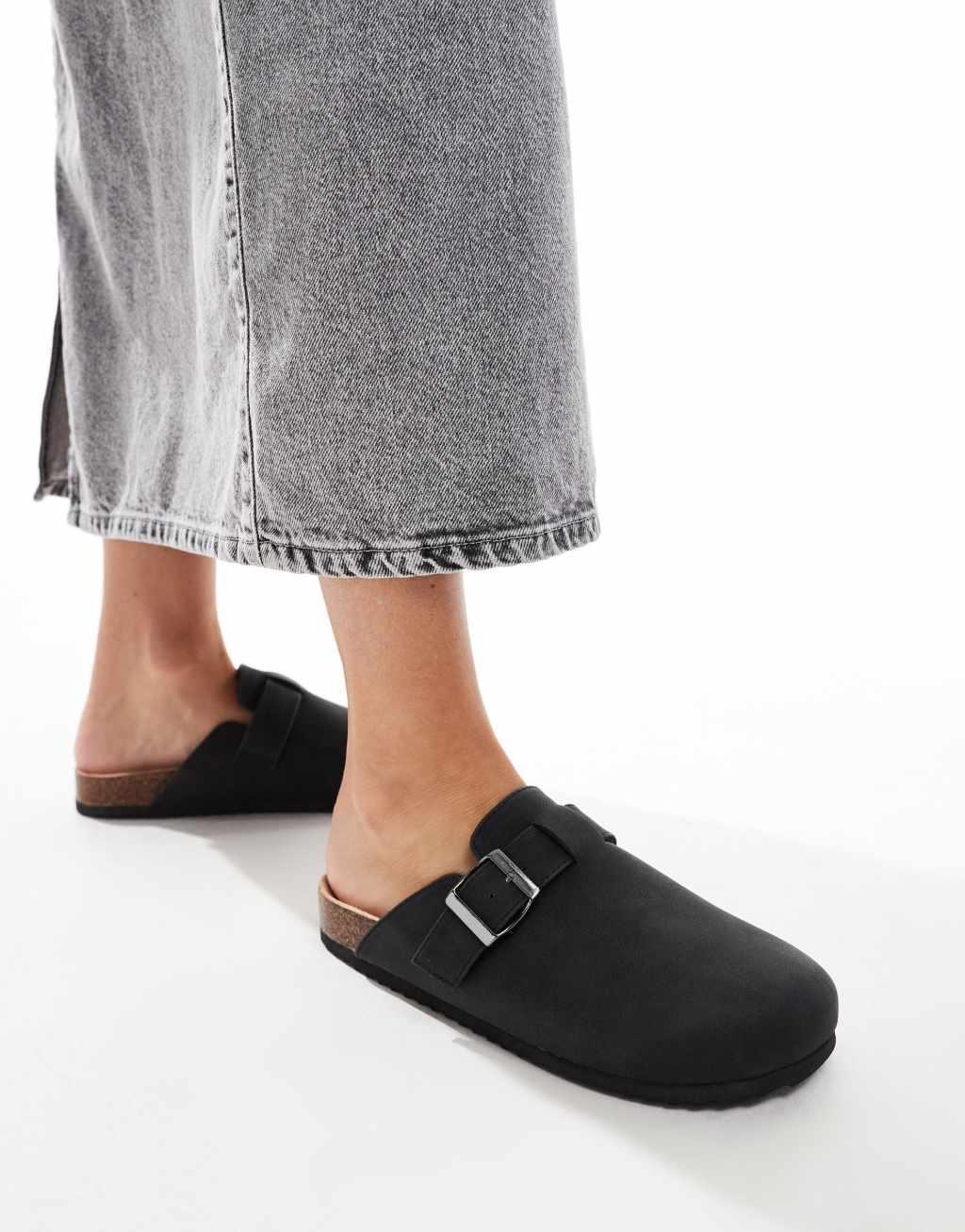 SEQWL Wide Fit clogs in black Product Image