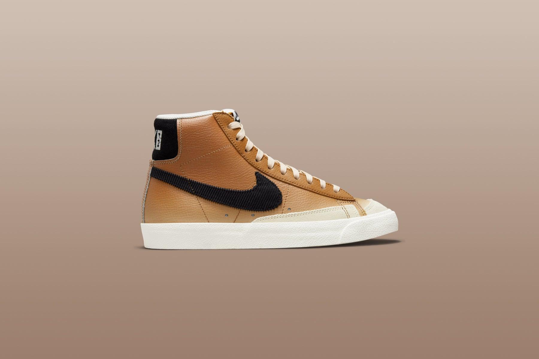 Women's Blazer Mid '77 LX - Ale Brown/Black/Sail Female Product Image