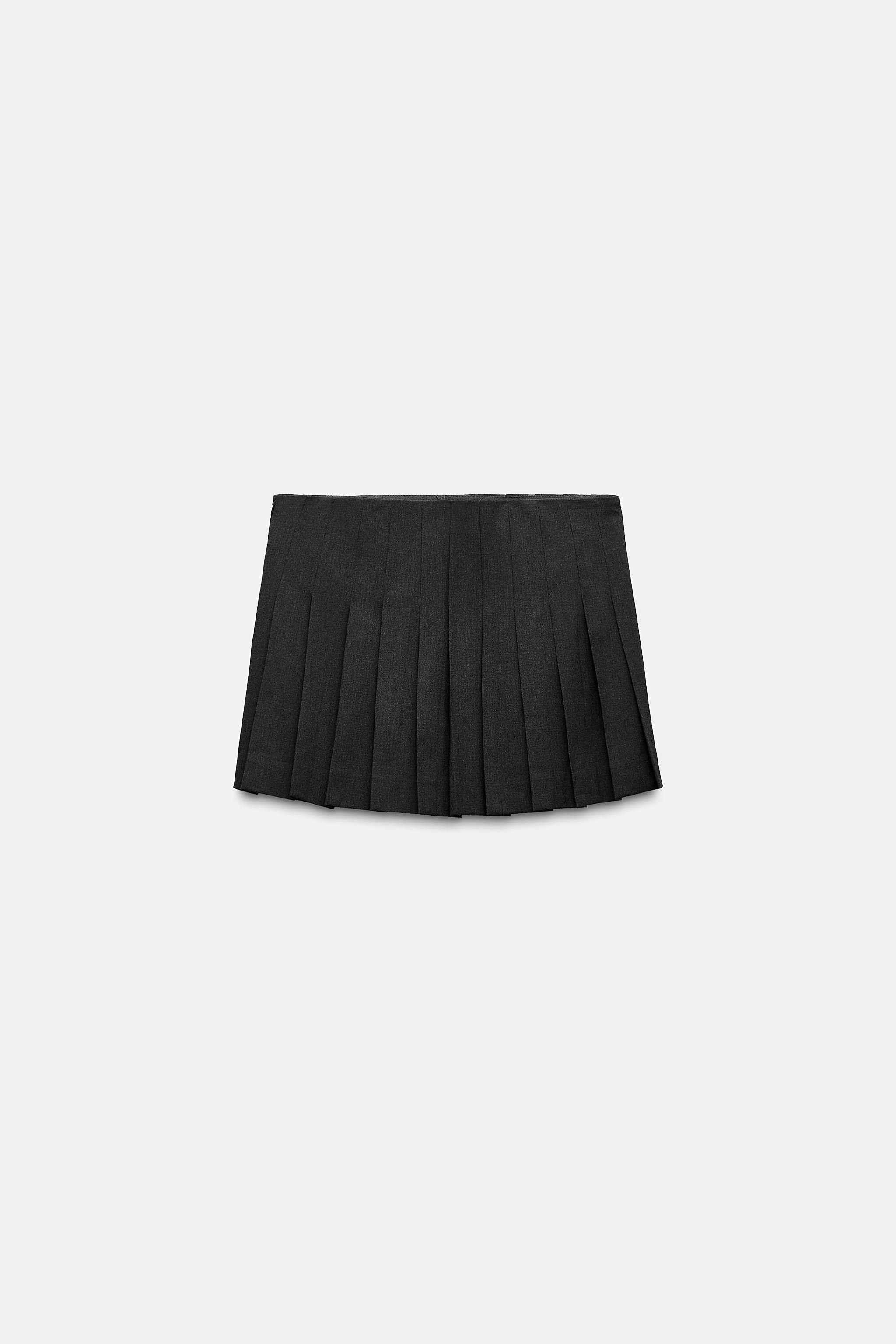 PLEATED SKORT Product Image