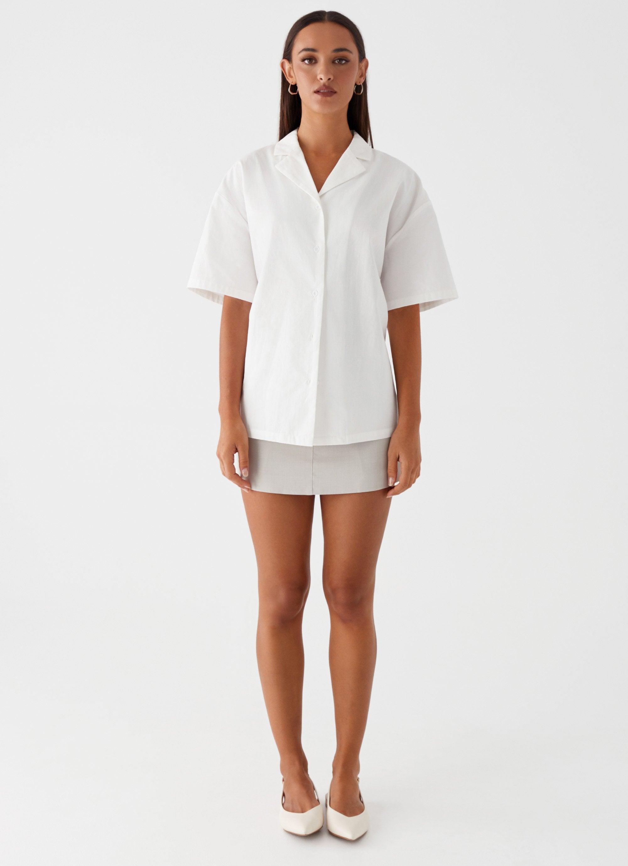 Hadley Open Back Short Sleeve Shirt - White Product Image