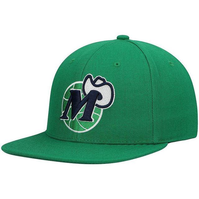 Mens Mitchell & Ness Green Dallas Mavericks Hardwood Classics Team Ground 2.0 Snapback Hat Product Image