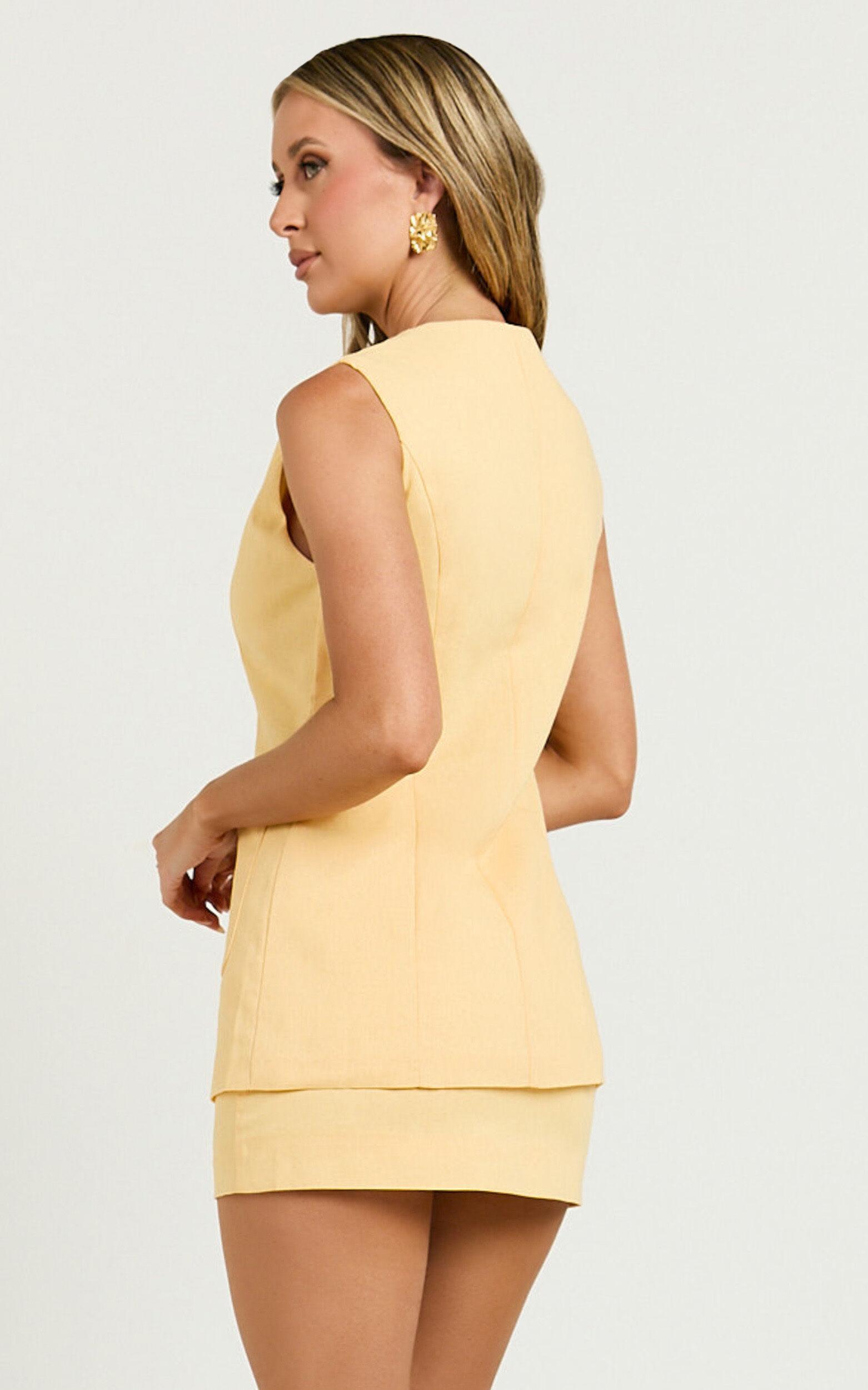 Nicolina Top - Linen Look Scoop Neck Button Down Vest Top in Lemon Product Image