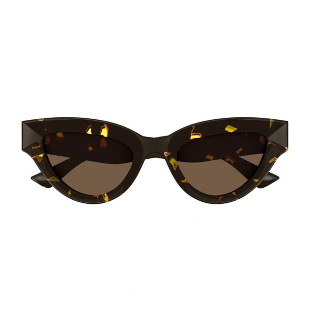 Eyewear Sharp Cat Eye Sunglasses In Brown Product Image