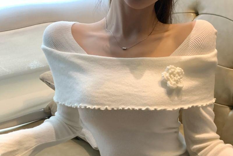 Long Sleeve Boat Neck Plain Flower Detail Asymmetrical Knit Top Product Image