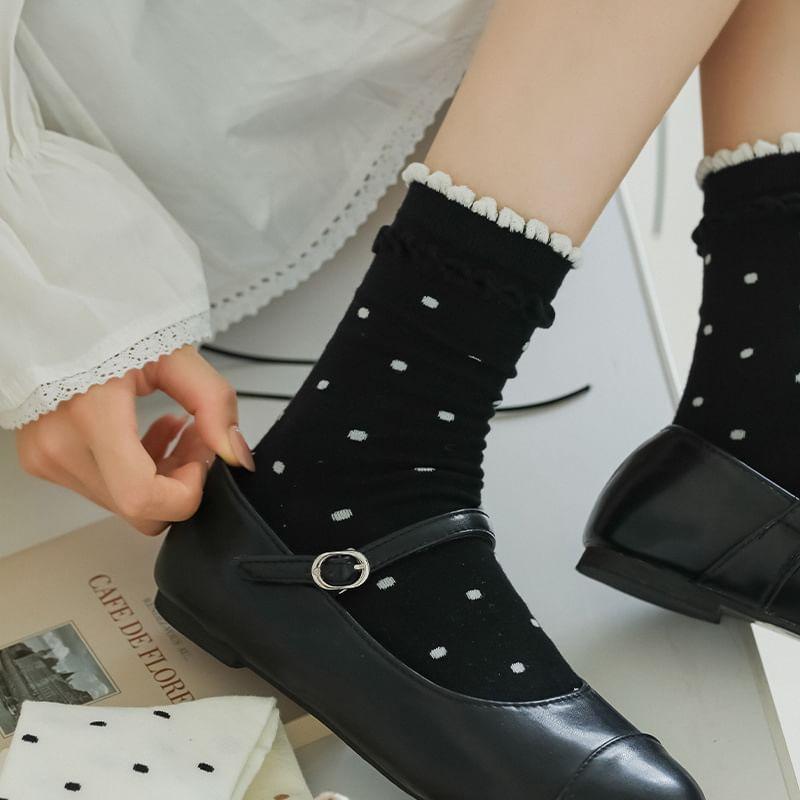 Dotted Contrast Trim Socks Product Image