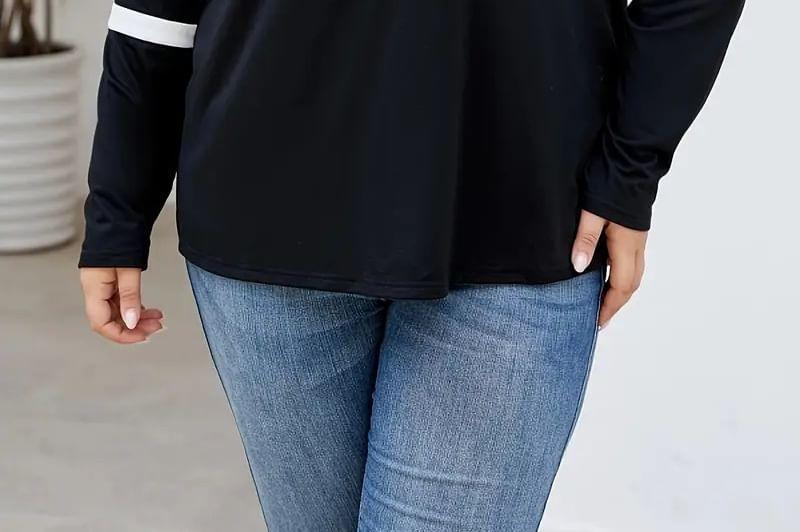 Plus Size Round Neck Two Tone Half-Zip Sweatshirt Product Image