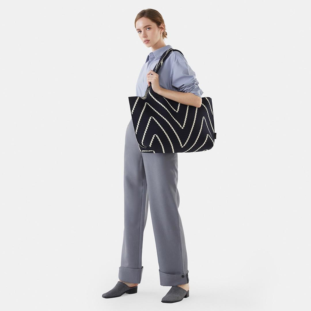 The Classic Tote (Wallace) Product Image