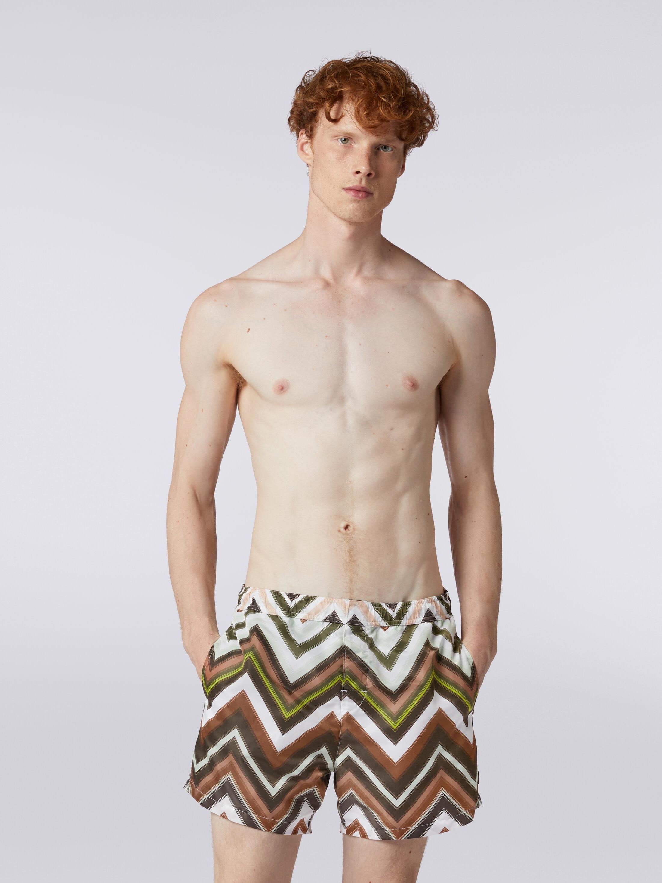 Swimming trunks in nylon with large gradated zigzag Product Image