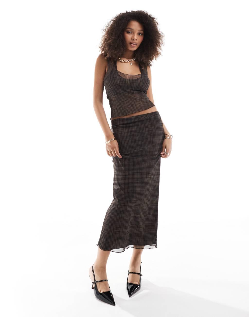 Pull&Bear mesh maxi skirt in brown check - part of a set product image