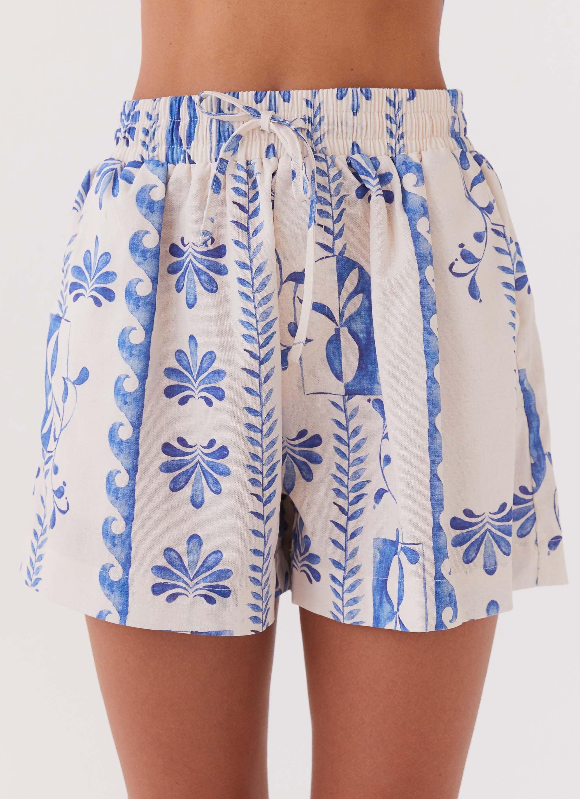 Sweet Relief Linen Shorts - Floral Wave Product Image