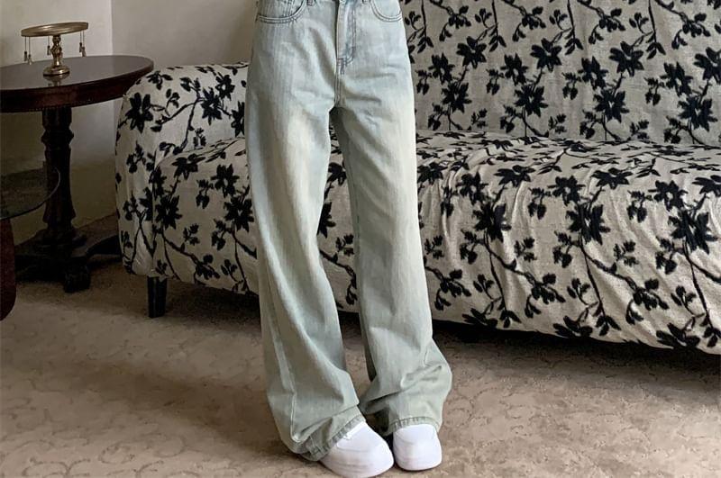 Low Rise Washed Wide Leg Jeans Product Image